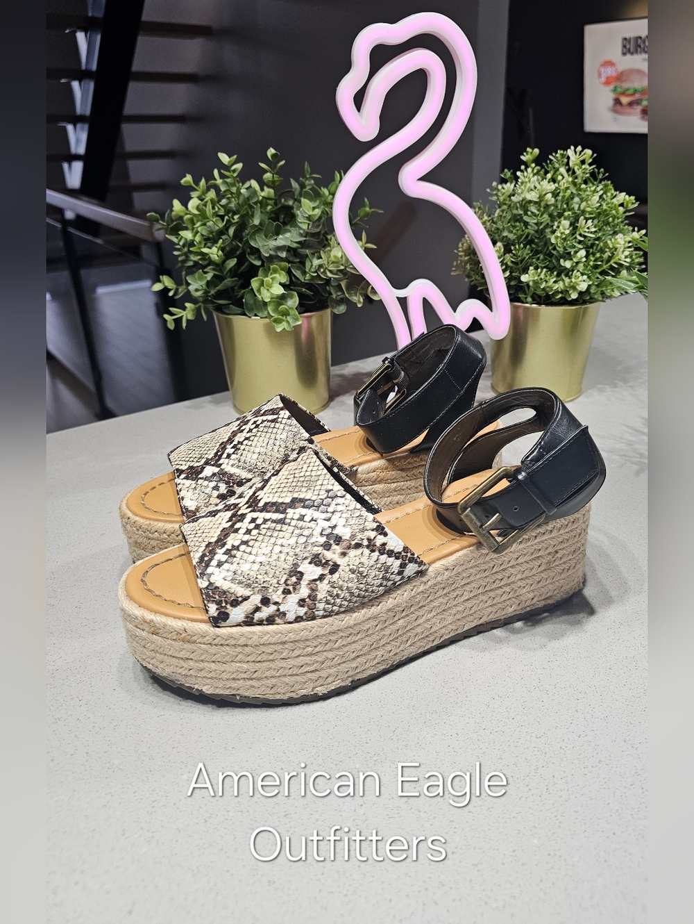 AMERICAN EAGLE OUTFITTERS Sandales Décontractées Compensées
